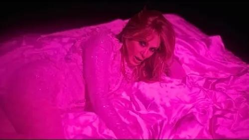 Last Night I Dreamt I Fell In Love