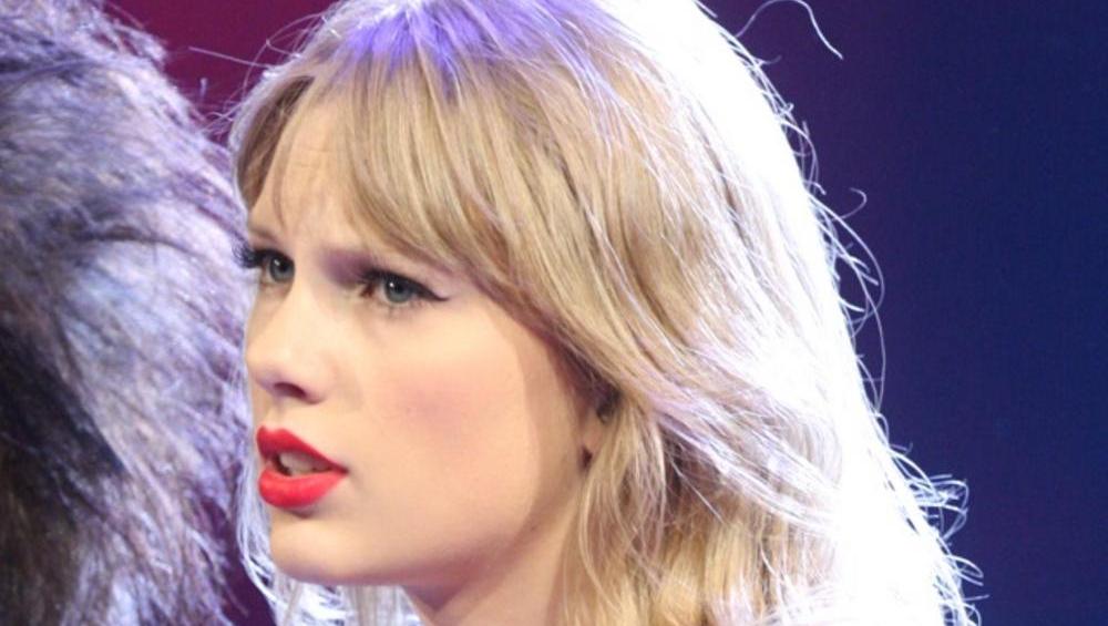 „Shake It Off” Taylor Swift jest plagiatem?! Sprawa trafiła do sądu!