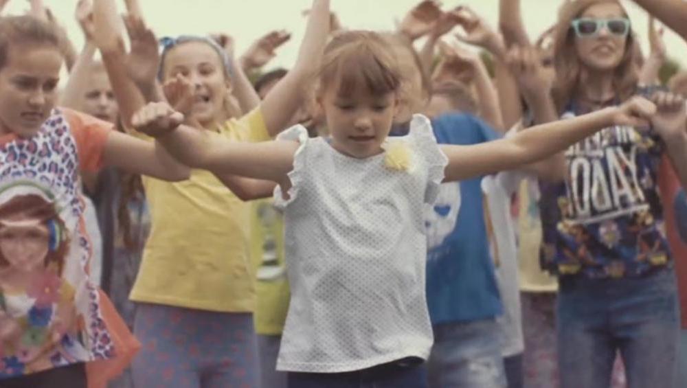 „Marzenie o czystej Ziemi” - Dzieci z Polichna z Pauliną Przybysz „Marzenie o czystej Ziemi” - Dzieci z Polichna z Pauliną Przybysz