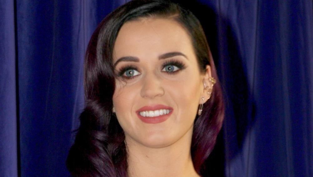 Katy Perry zrobiła sobie bardzo dziwny manicure! O co chodzi? Katy Perry zrobiła sobie bardzo dziwny manicure! O co chodzi?