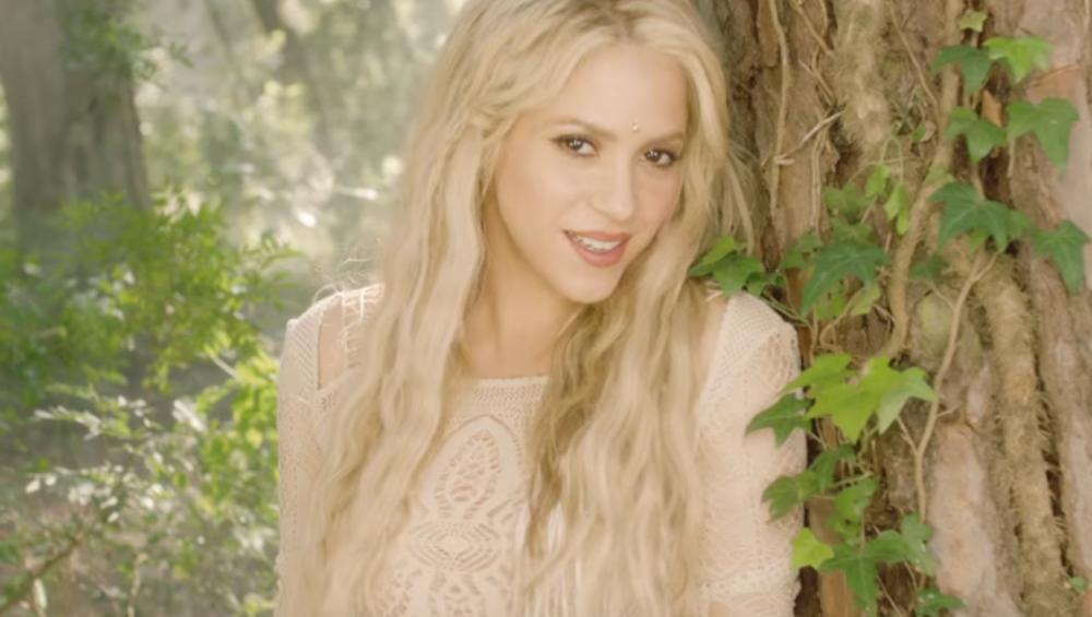 Piękna Shakira w nowym teledysku do "Me Enamoré"!