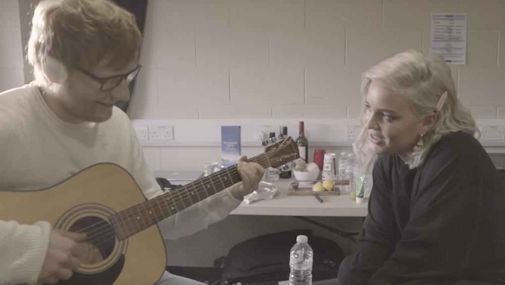 Ed Sheeran i Anne-Marie śpiewają za kulisami trasy koncertowej!