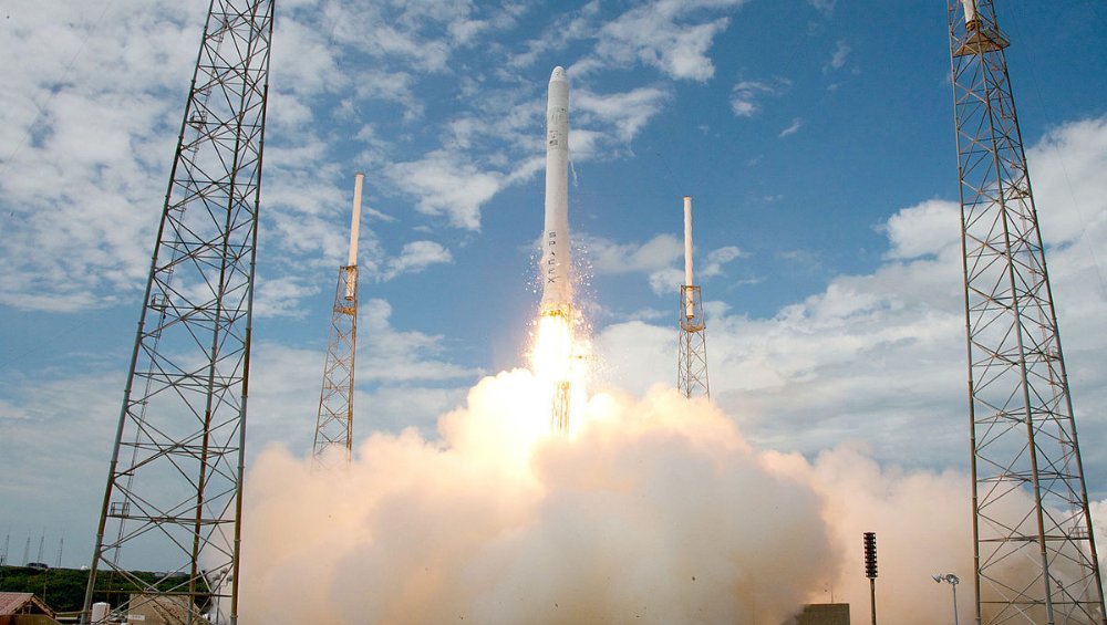 Rakieta SpaceX zderzy się z Księżycem? Podano datę Rakieta SpaceX zderzy się z Księżycem? Podano datę