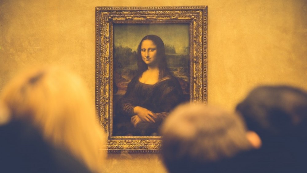 Szok! Mona Lisa zaatakowana... ciastem! Co się stało w Luwrze? [WIDEO]