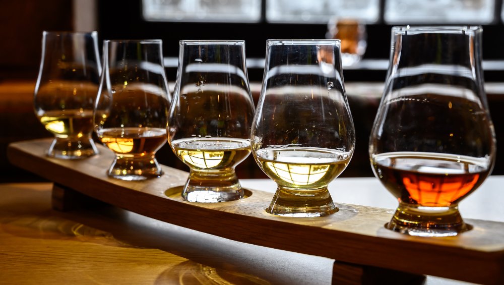 Whisky czy whiskey – wiesz, jaka jest różnica?