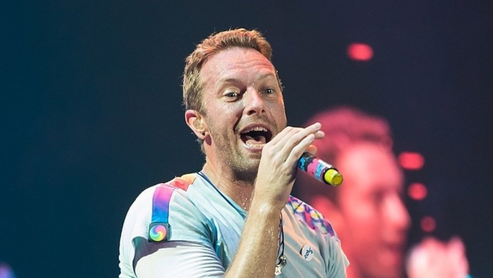 Coldplay przekłada koncerty przez chorobę Chrisa Martina