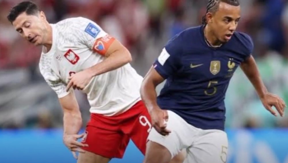 Mecz Polska-Francja w Katarze 2022: piłkarz złamał przepisy. Nie został ukarany