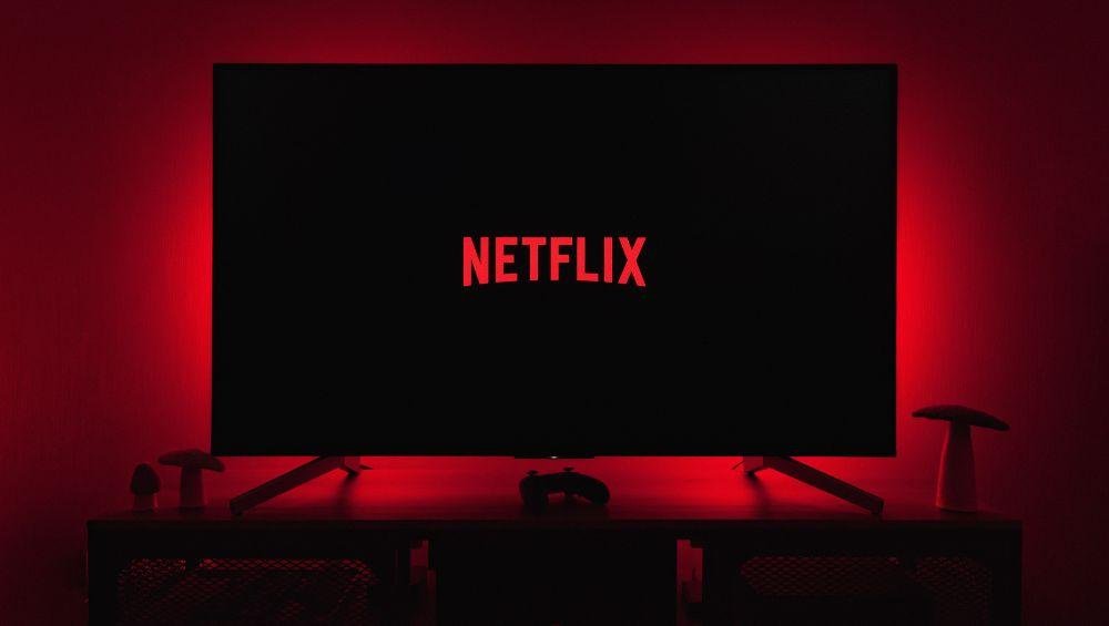 Netflix zatrudnia w Warszawie. Można pracować przy filmach, ale też w IT platformy