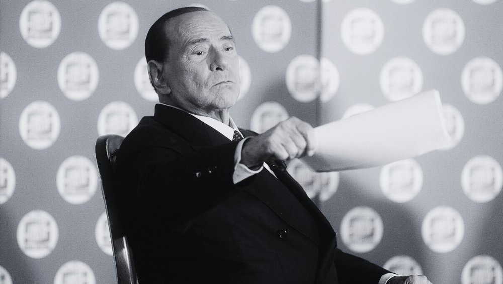 Zmarł Silvio Berlusconi. Mało kto wie, że polityk był piosenkarzem