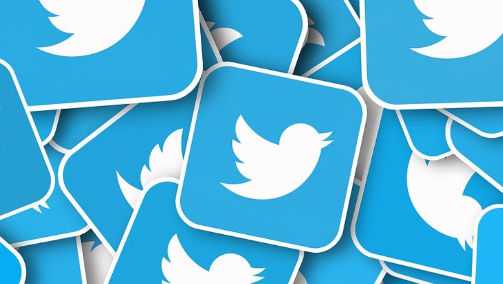 Twitter nie będzie już się tak nazywał. Niebieski ptaszek znika z logo Twitter nie będzie już się tak nazywał. Niebieski ptaszek znika z logo