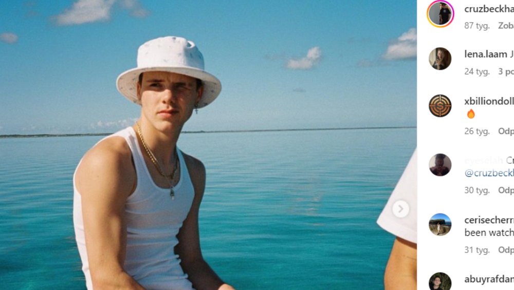 Cruz Beckham zrobił sobie tatuaż z myślą o... matce. Jak nawiązuje do Victorii? Cruz Beckham zrobił sobie tatuaż z myślą o... matce. Jak nawiązuje do Victorii?
