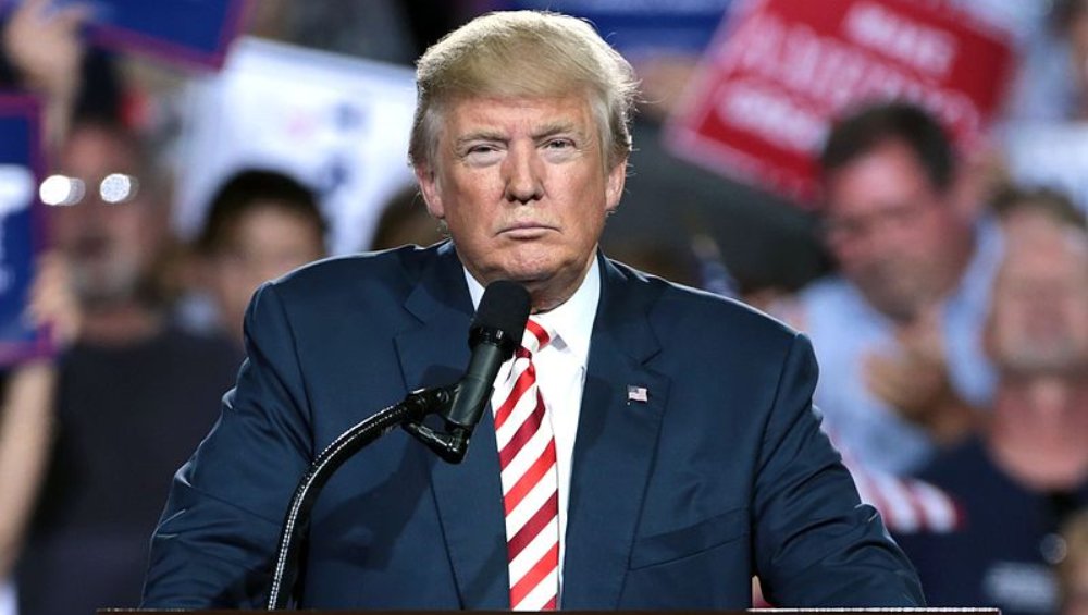 'Trump nie żyje' to viralowy trend w internecie. Jak się rozpoczął?