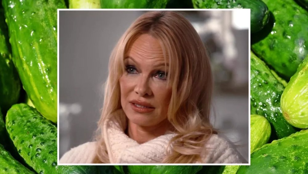 Pamela Anderson sprzedaje… ogórki. Ile kosztują?