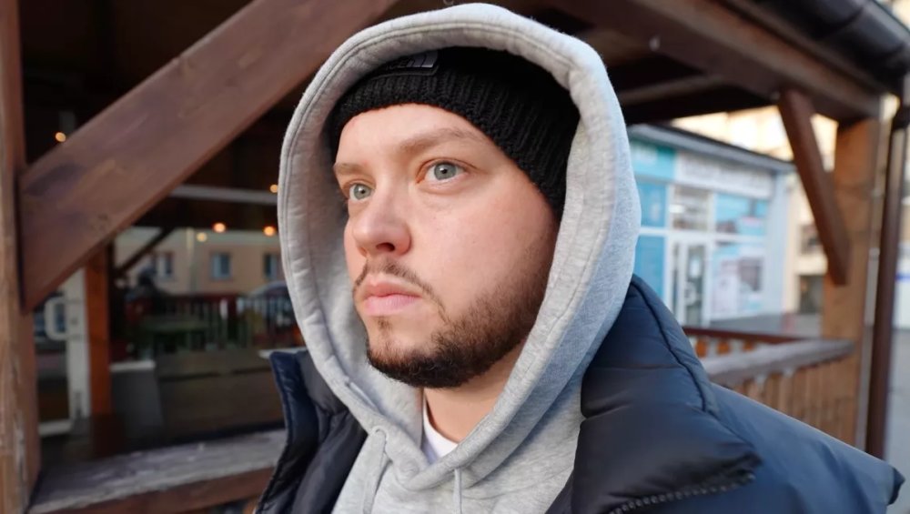 Książulo unika podawania ręki fanom. Wyjaśnił powód