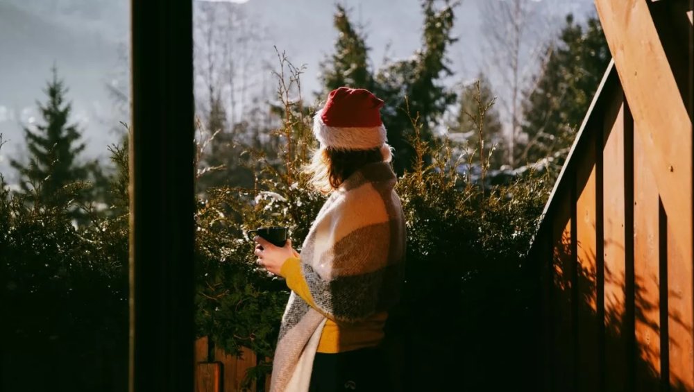 Świąteczny chill w górach: gdzie poczuć klimat zimy i totalnie się zresetować?