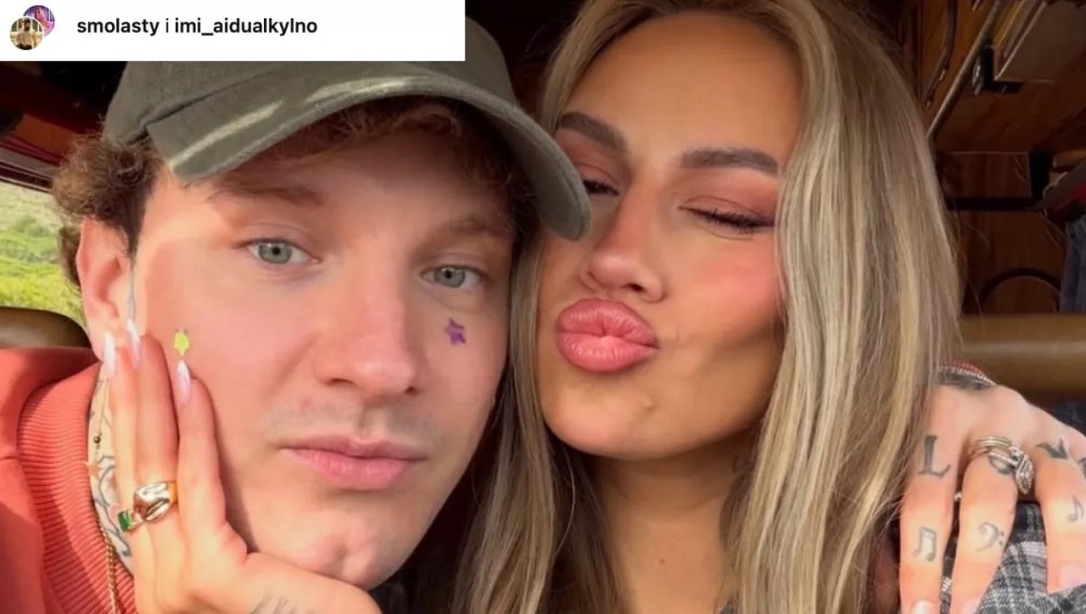 Smolasty we wspólnym singlu z Klaudią Jóźwiak. Wcześniej zastąpiła Dodę na koncercie sylwestrowym