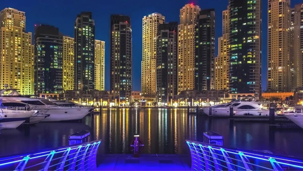 To dlatego tak wielu influencerów przebywa w Dubaju. Wiedzieliście o tym?