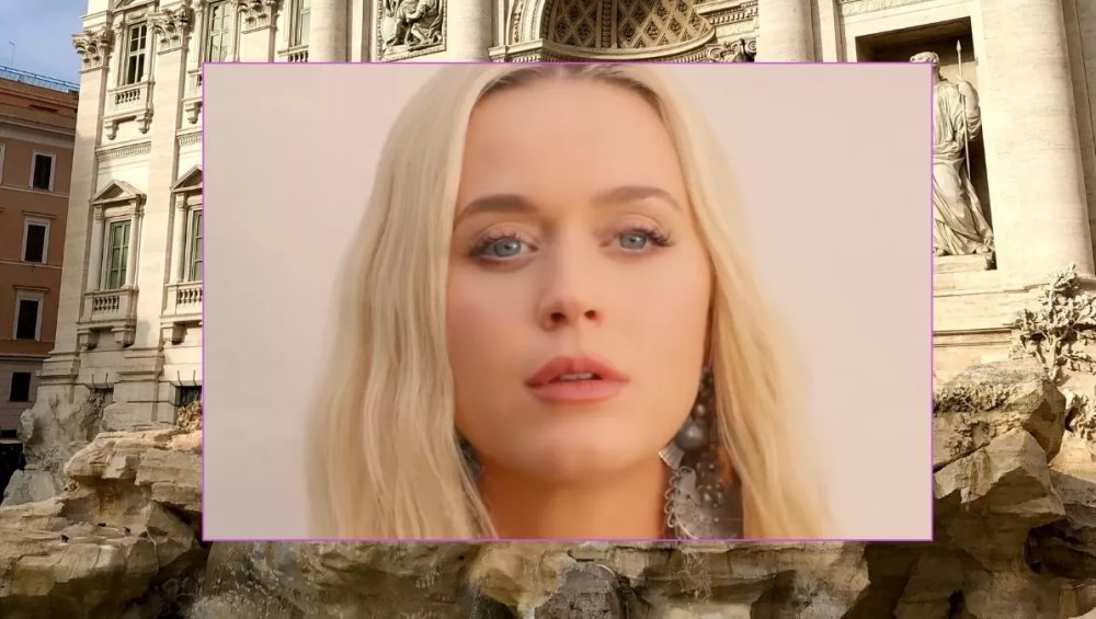 Katy Perry 'wrzuciła' kartę kredytową do Fontanny di Trevi. Nagranie z Rzymu podbija sieć