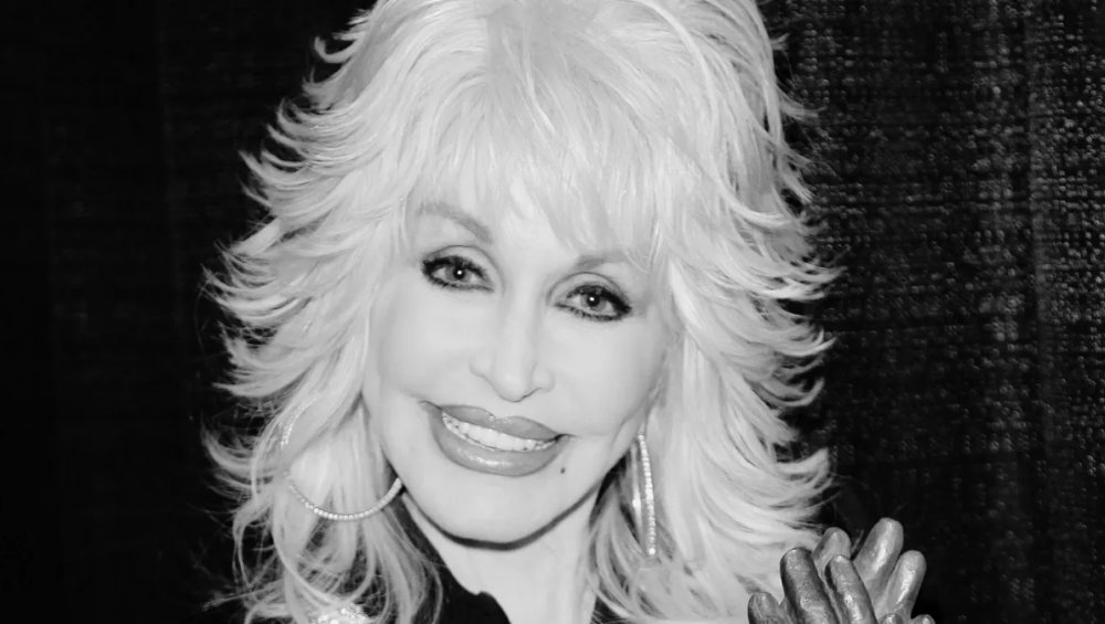 Dolly Parton nie żyje. Ikona muzyki country zmarła w wieku 80 lat