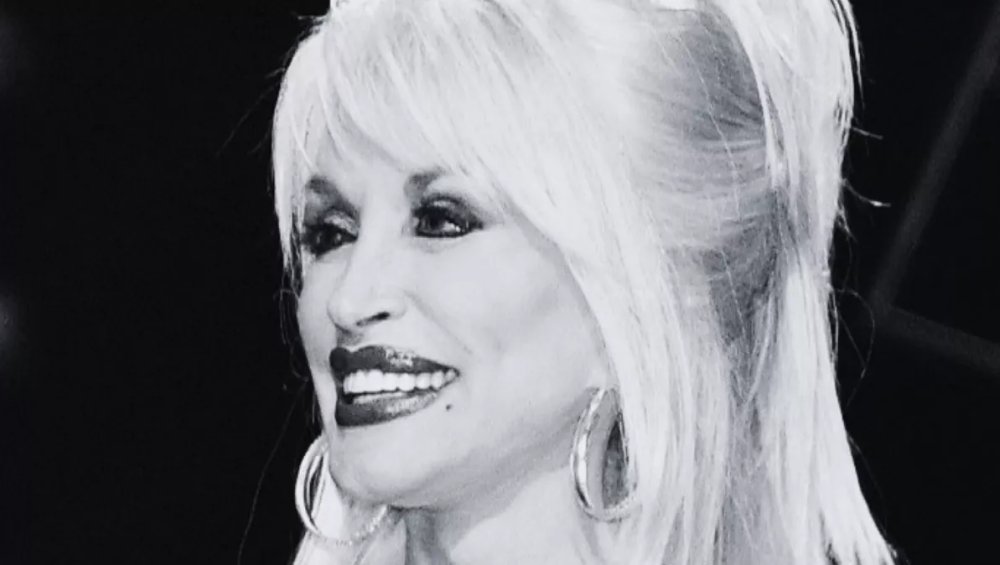 Przyczyna śm*erci Dolly Parton ujawniona. Na co zmarła?