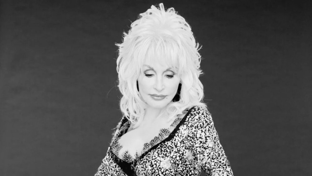 Siostrzeniec Dolly Parton pozwany. Miał grozić osobom związanym z dziedzictwem artystki