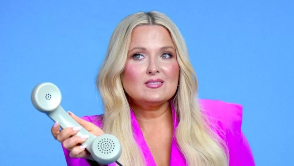 Gosia Andrzejewicz w telezakupach w klipie Arka Kłusowskiego. Będzie hit?