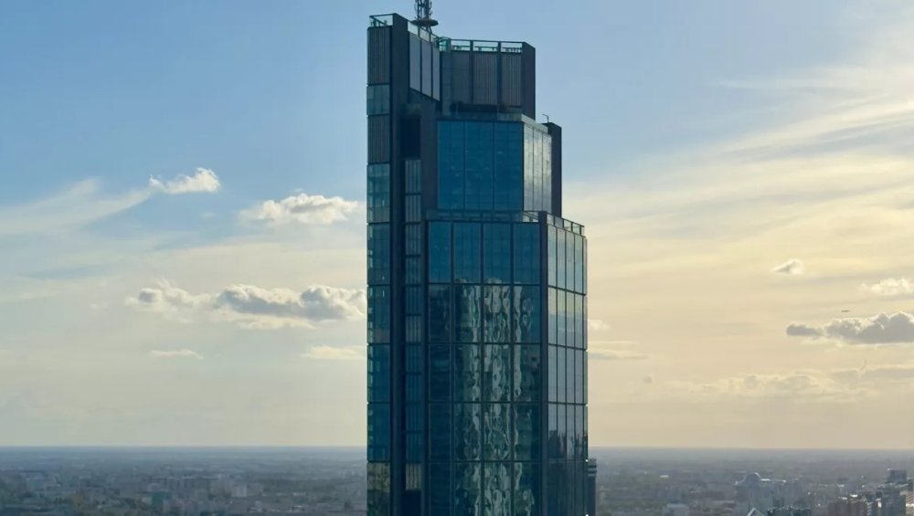 Kolejny mężczyzna wspiął się na Varso Tower. Co o nim wiadomo?
