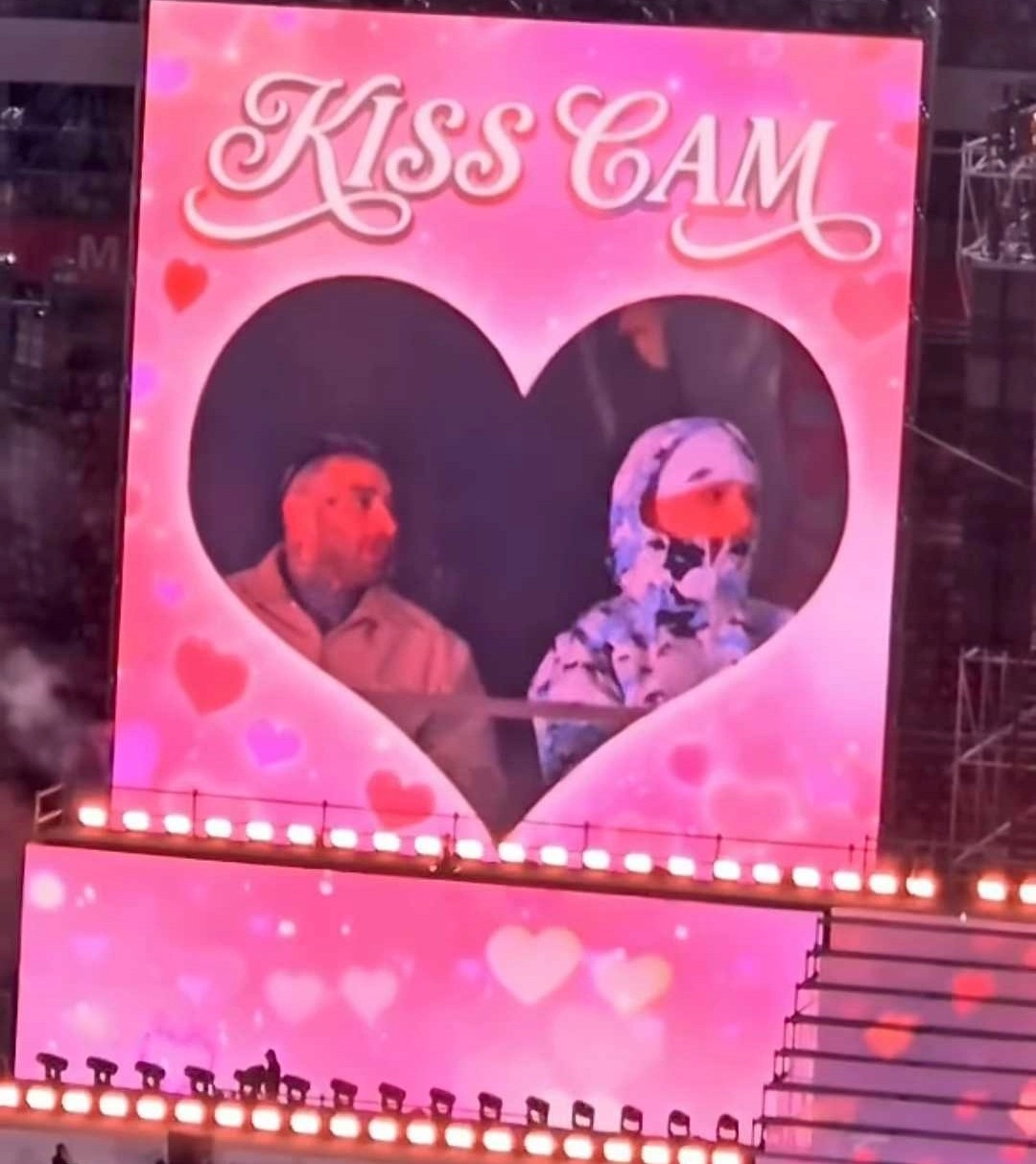 Quebo i Oki w Kiss Cam